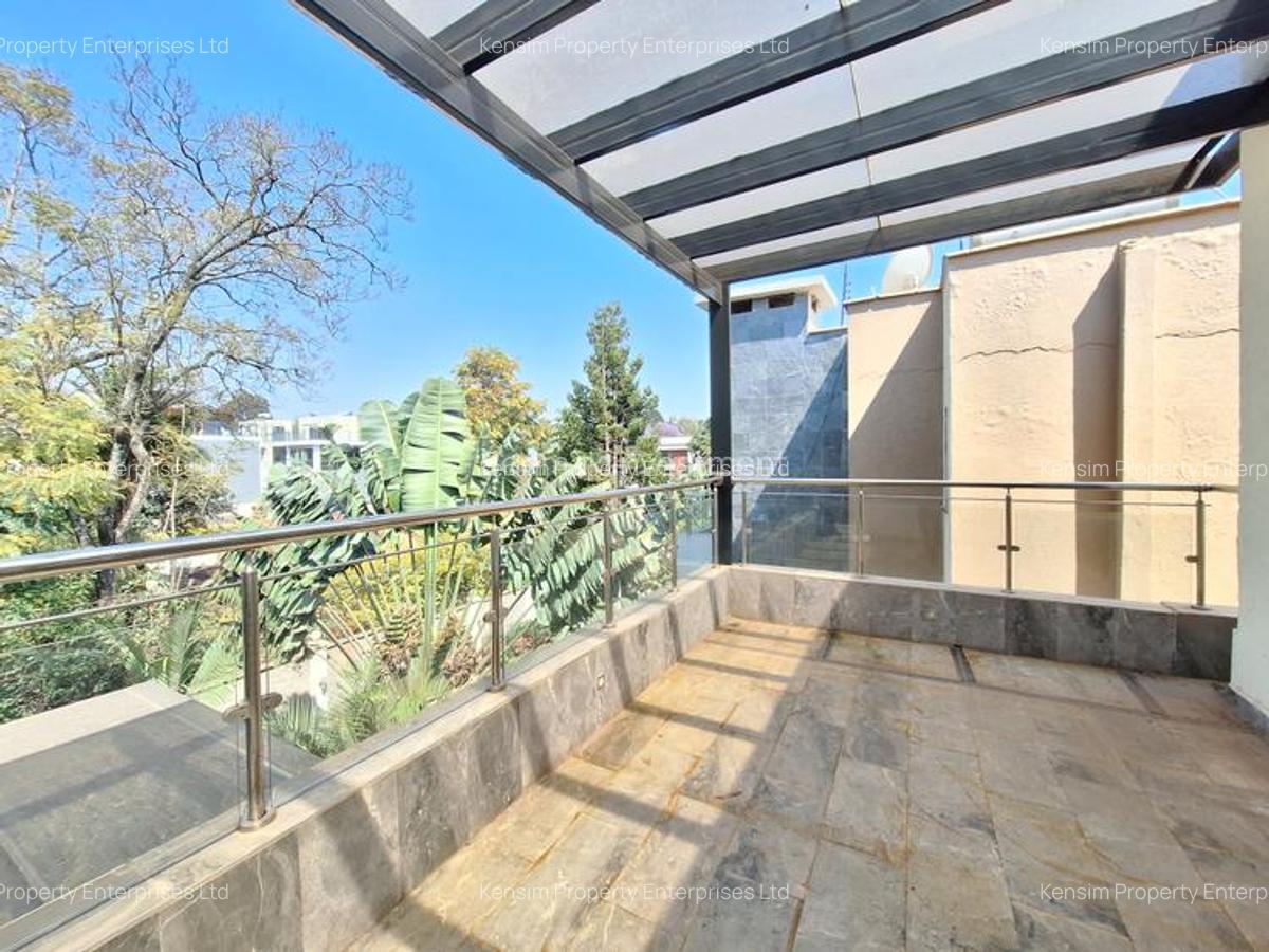 5 Bed Townhouse with En Suite in Lavington - 13