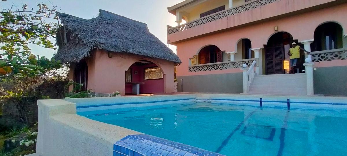 4 Bed Villa with En Suite in Kikambala - 9