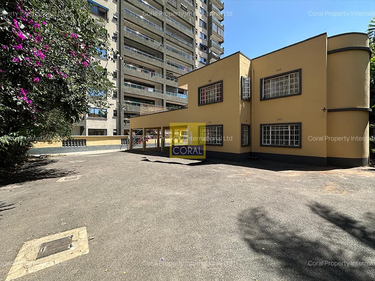 2 Bed Apartment in Parklands - 13