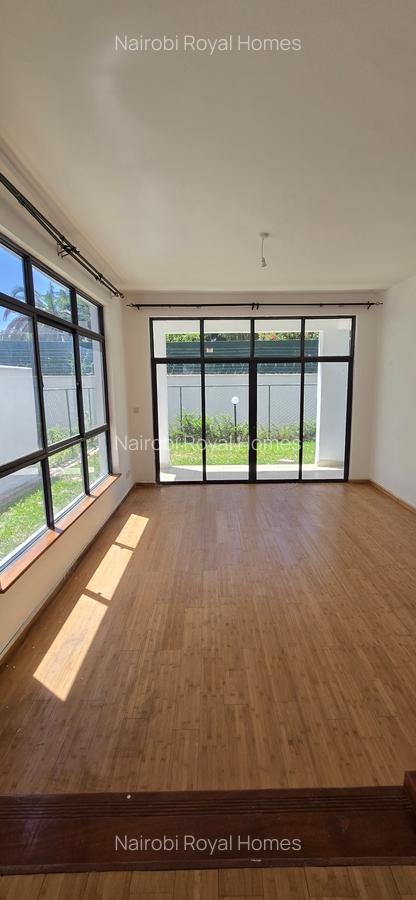 5 Bed Townhouse with En Suite at Lavington Green - 20