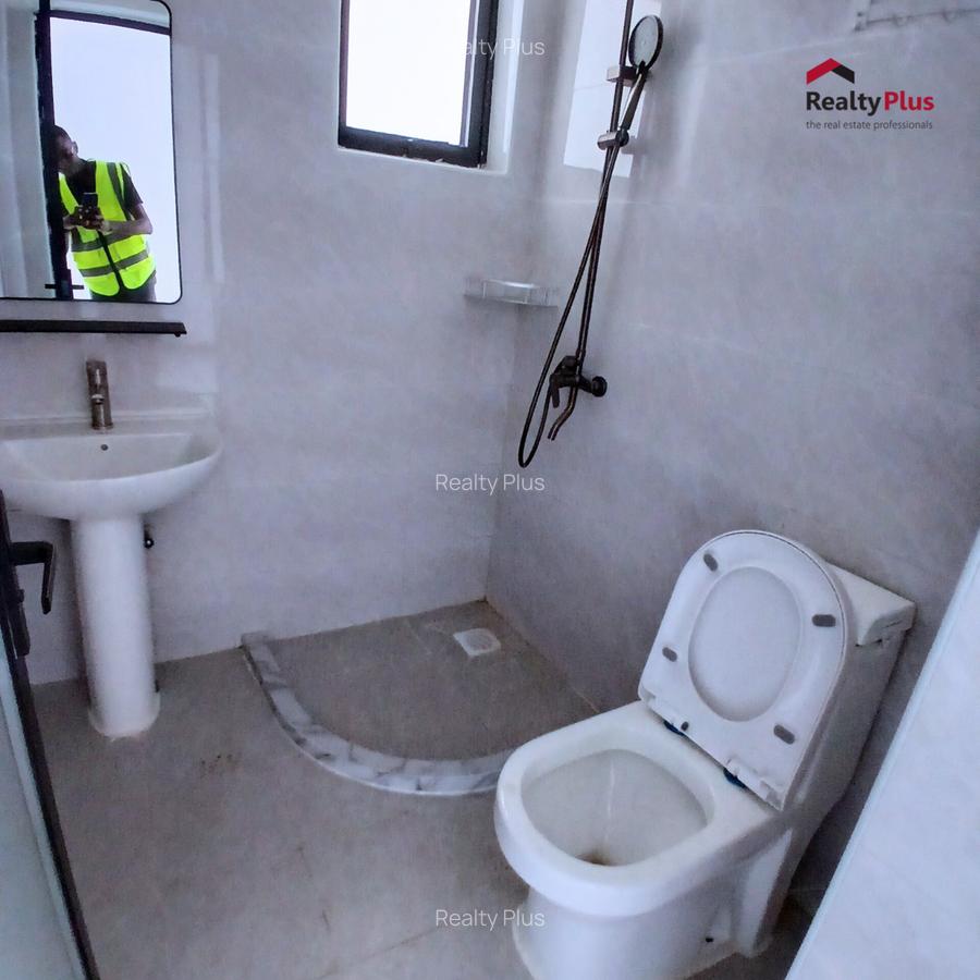 1 Bed Apartment with En Suite at Muringa Road - 4