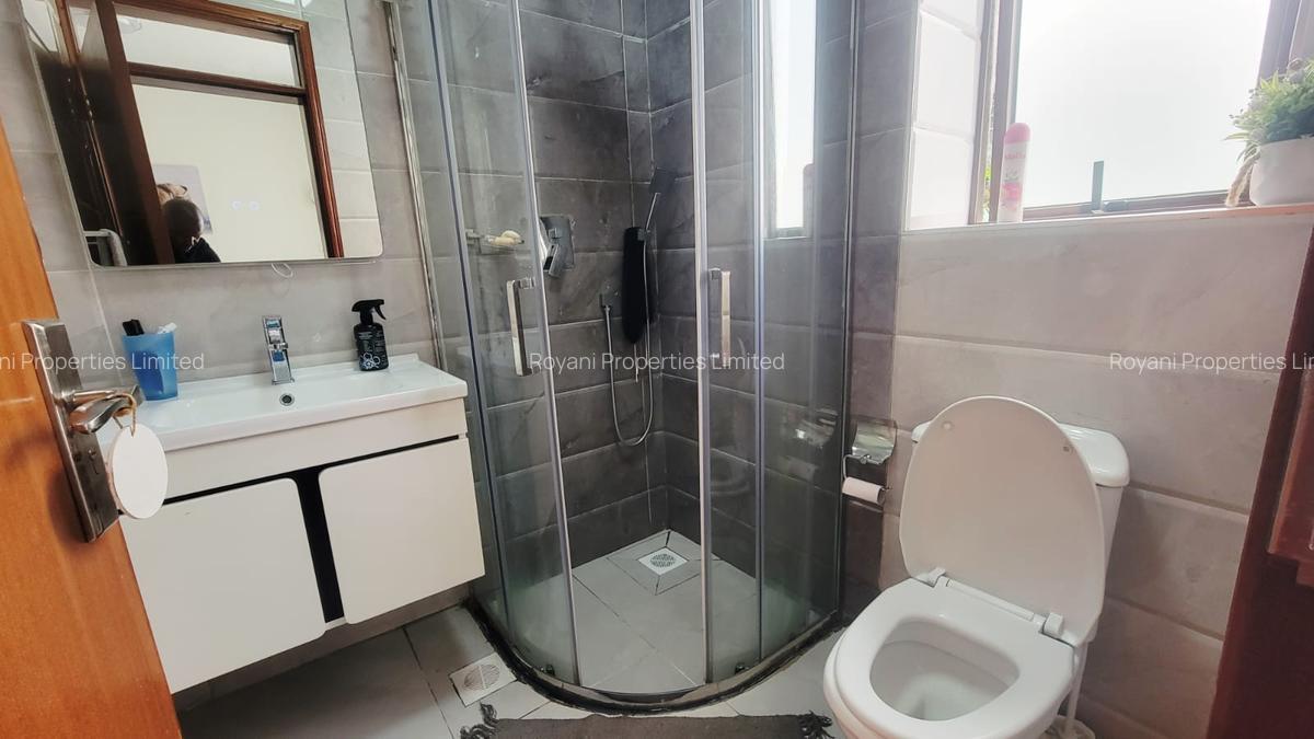 4 Bed House with En Suite in Runda - 17