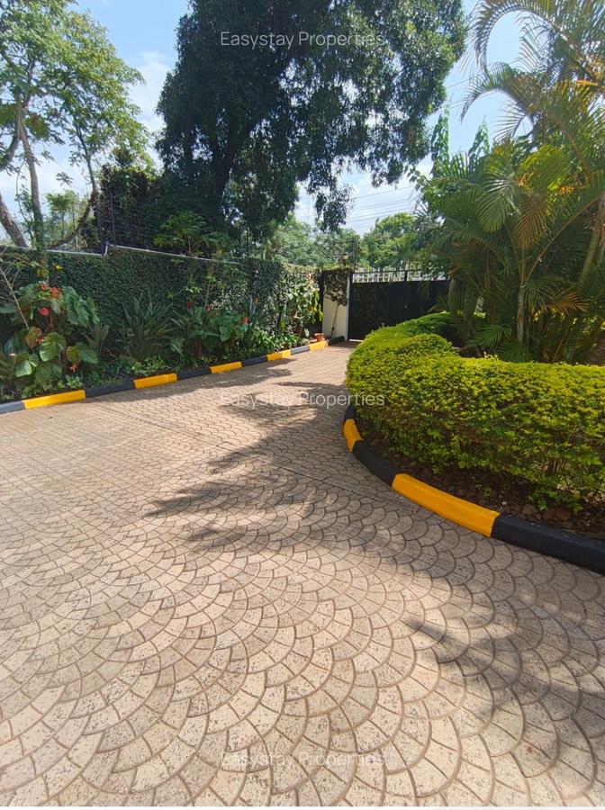 4 Bed House with En Suite in Gigiri - 11