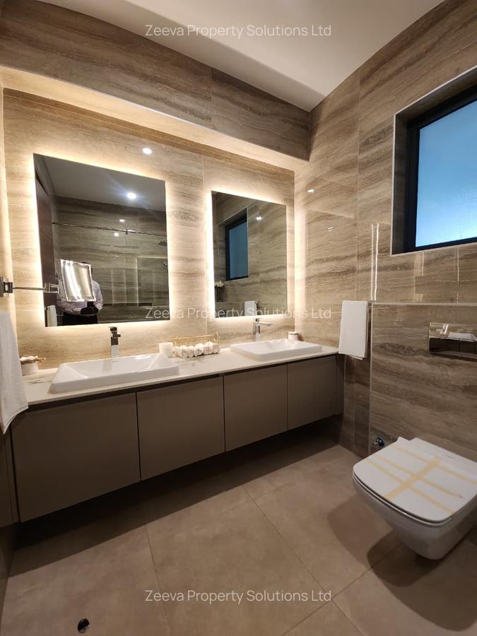 3 Bed Apartment with En Suite in Riverside - 11