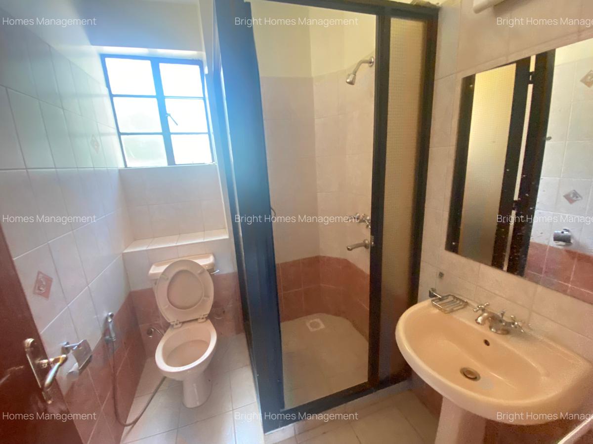 5 Bed Townhouse with En Suite in Lavington - 15