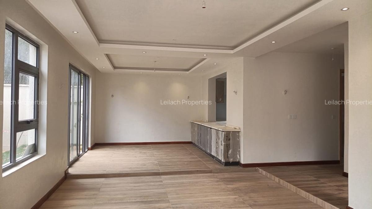5 Bed Townhouse with En Suite in Lavington - 13