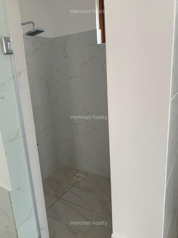 3 Bed Apartment with En Suite in Lavington - 11