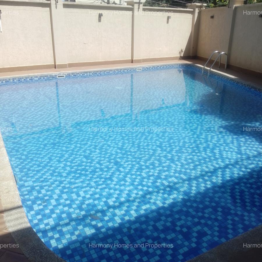 Serviced 2 Bed Apartment with En Suite at Riverside - 14