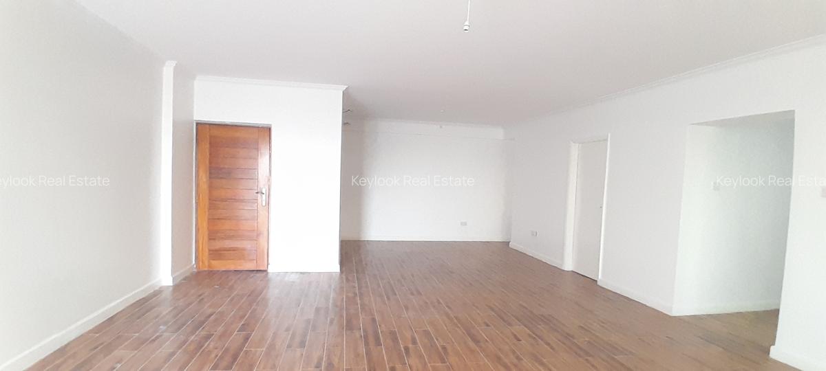 3 Bed Apartment with En Suite at Lavington - 10