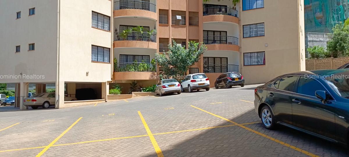 3 Bed Apartment with En Suite in Riverside - 19