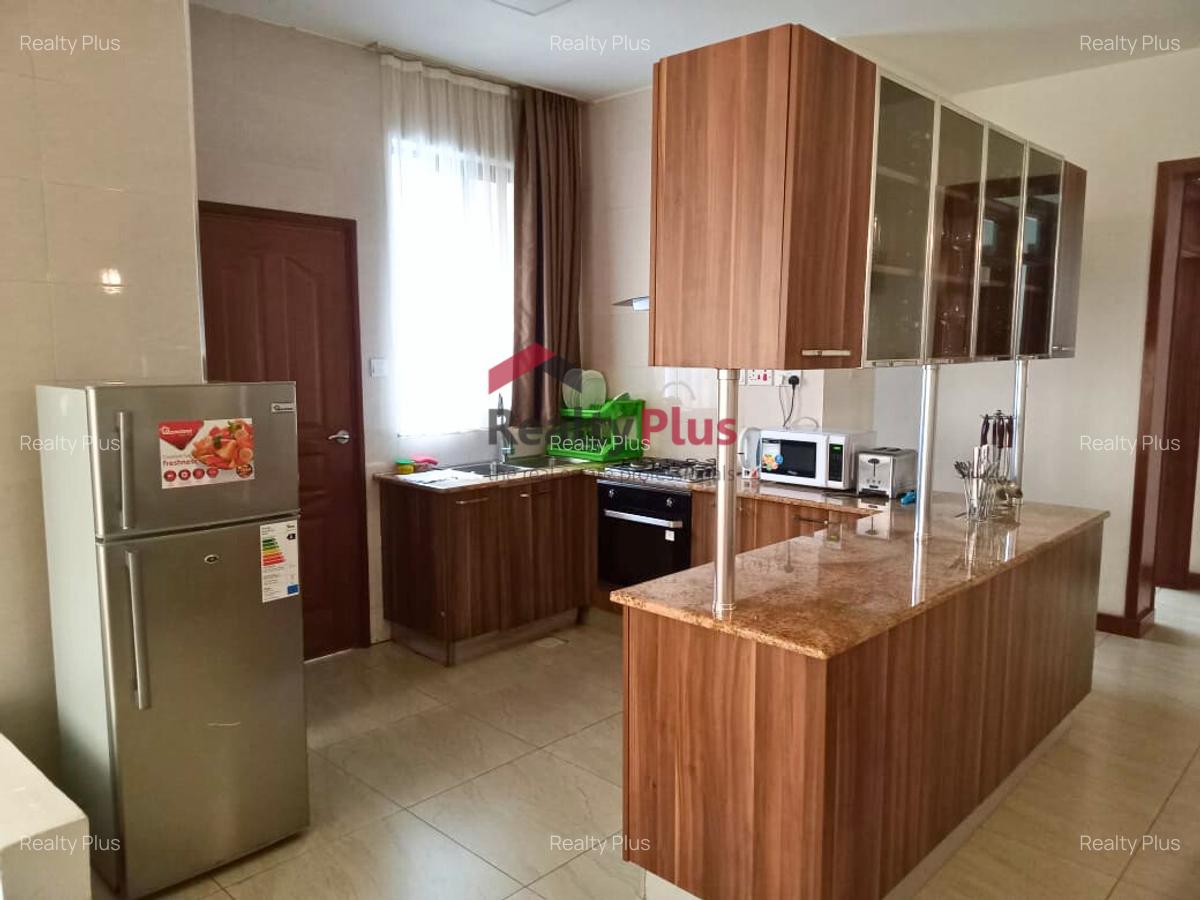 Serviced 2 Bed Apartment with En Suite in Kilimani - 3