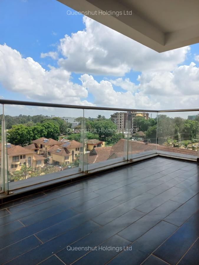 4 Bed Apartment with En Suite in Westlands Area - 4