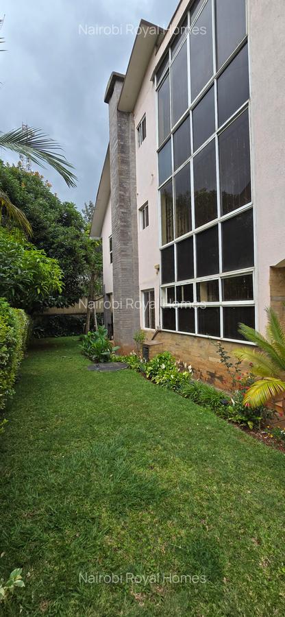 5 Bed Townhouse with En Suite at Spring Valley - 4