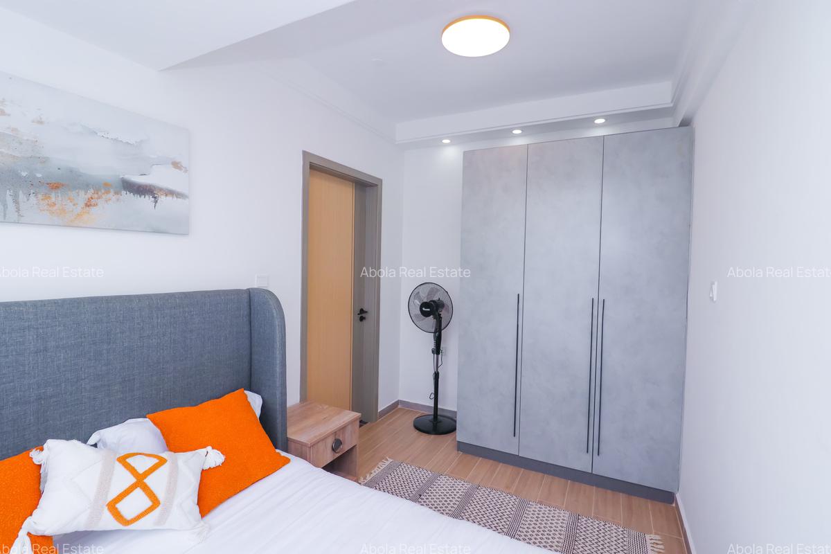 Serviced 1 Bed Apartment with En Suite in Riverside - 4