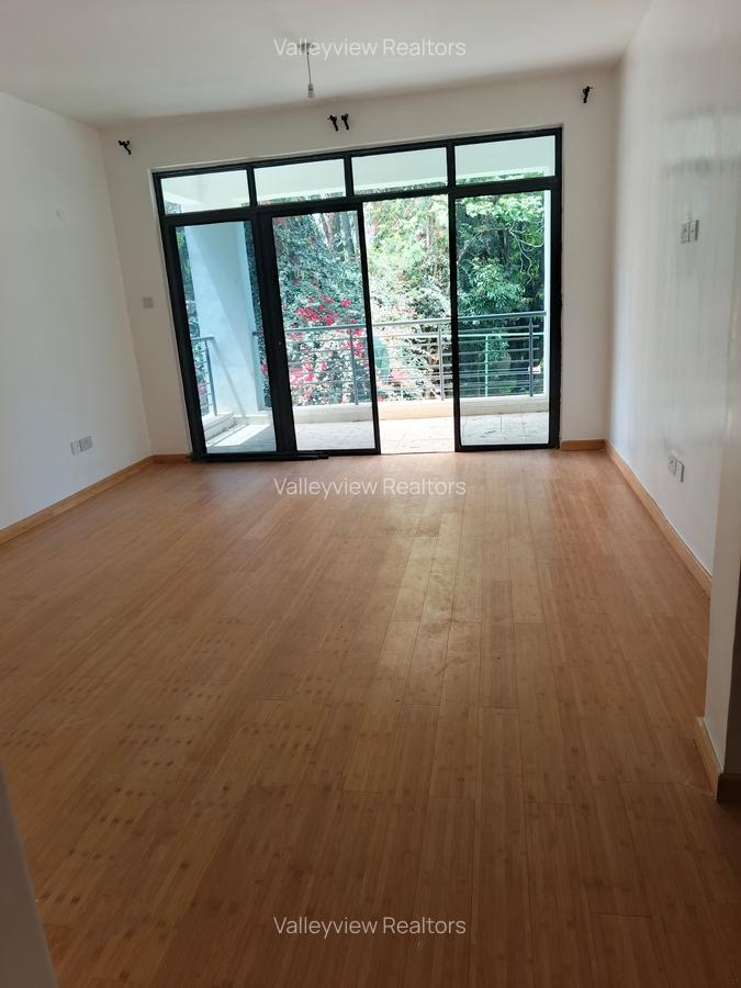 4 Bed Townhouse with En Suite at Lavington - 10