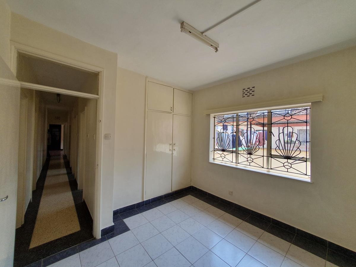 4 Bed Apartment with En Suite at Wambugu Rd - 17