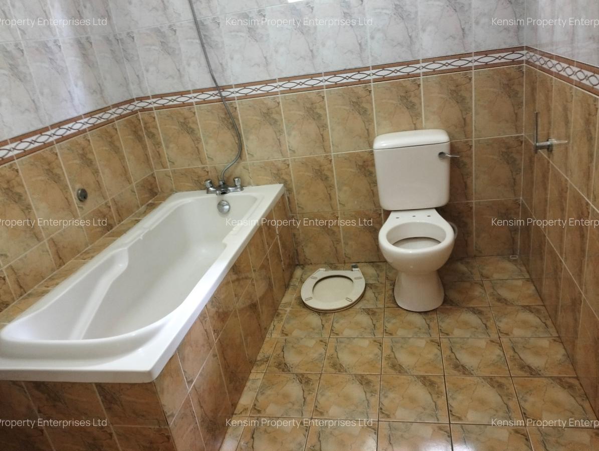 4 Bed Townhouse with En Suite in Lavington - 20