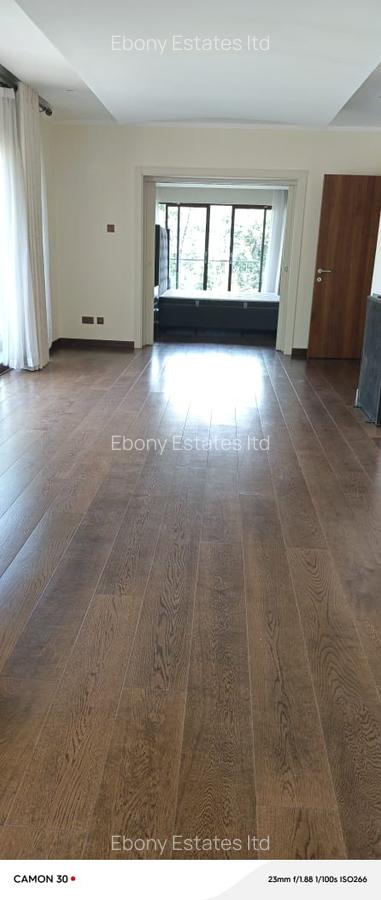 5 Bed Townhouse with En Suite in Lavington - 7