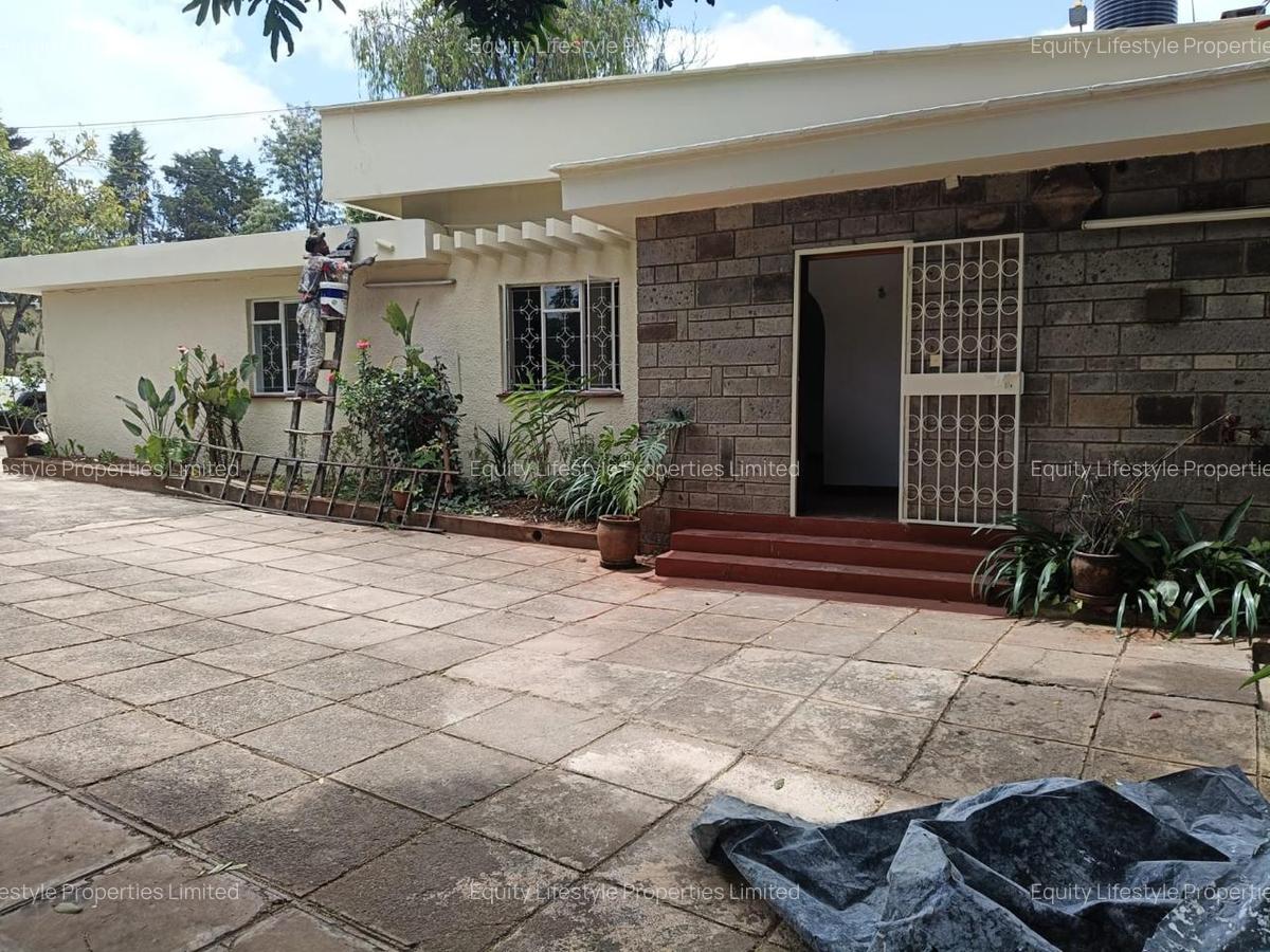 Commercial Property with Service Charge Included in Lavington - 4