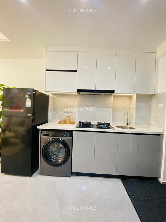 Studio Apartment with En Suite at Wood Avenue - 5