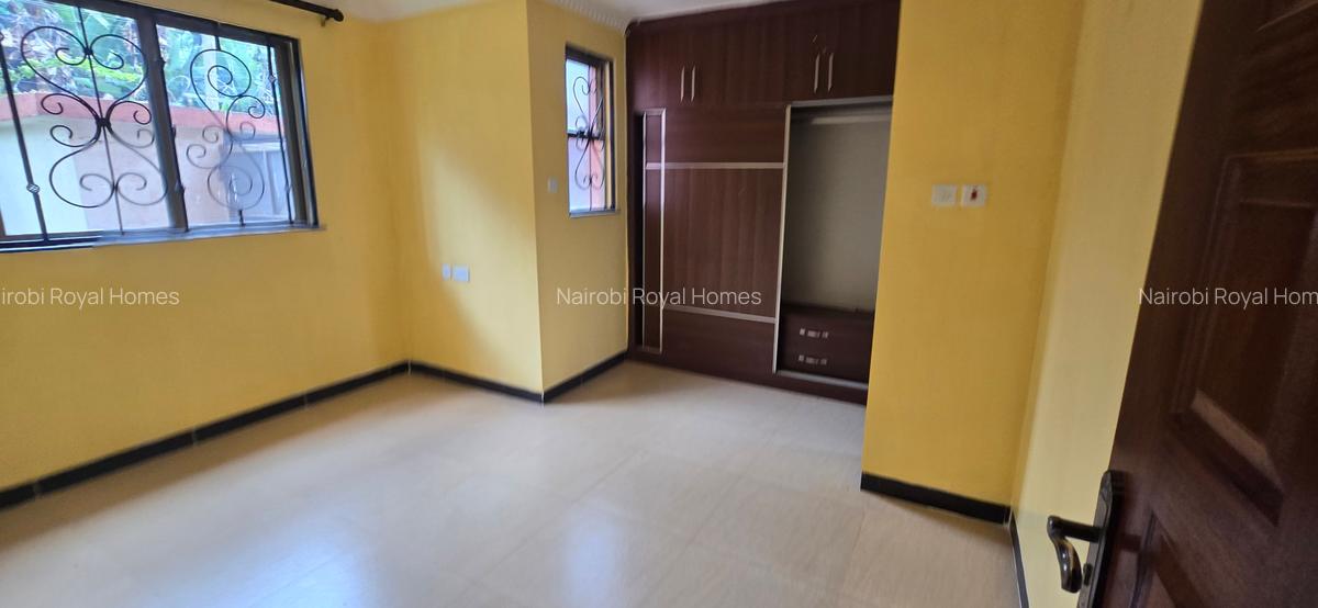 5 Bed Townhouse with En Suite at Lavington Green - 7