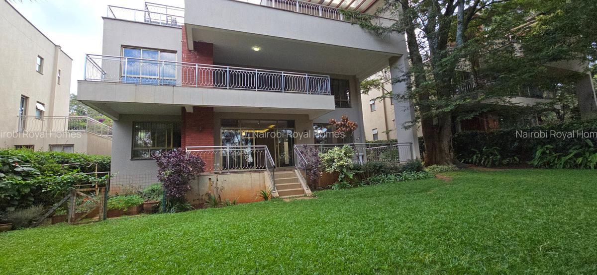 5 Bed Townhouse with En Suite at Lavington Green - 5