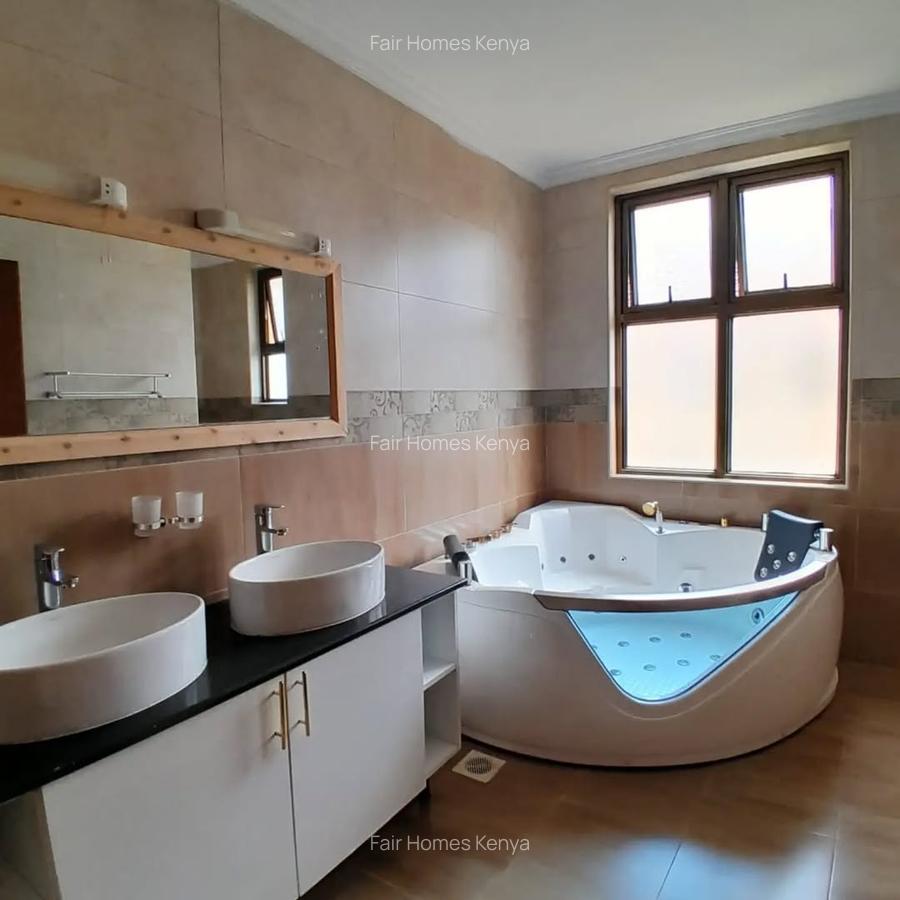 5 Bed Townhouse with En Suite at Amboseli Road - 10