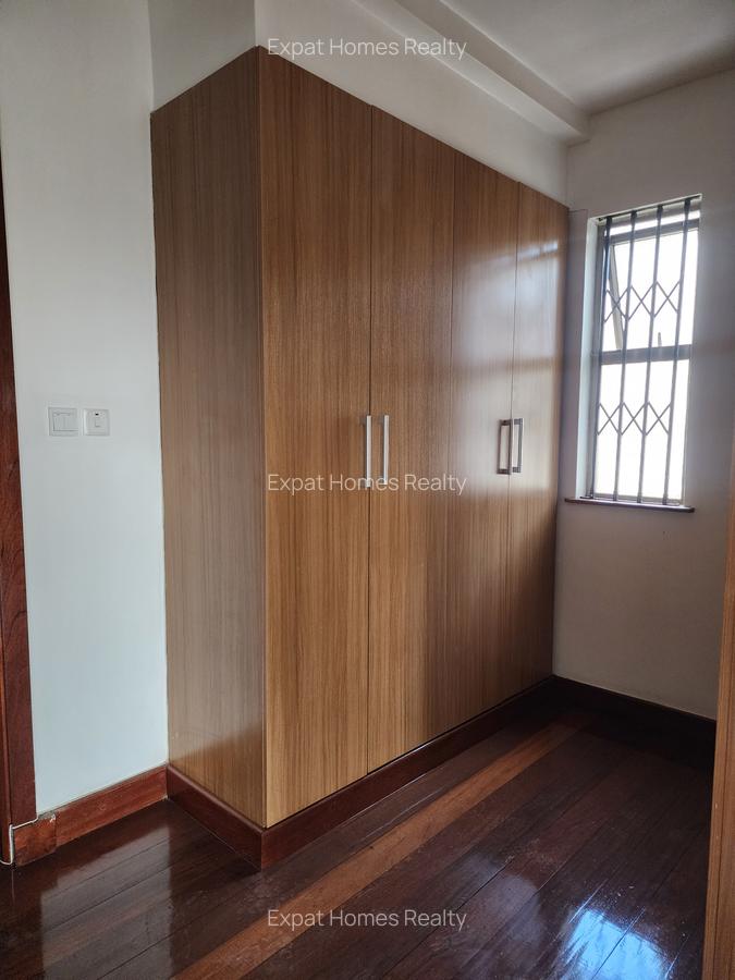 5 Bed Villa with En Suite in Lavington - 8