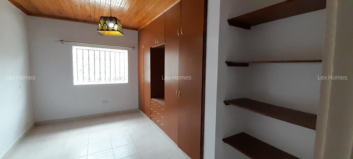 4 Bed House with En Suite at Merisho Road - 11