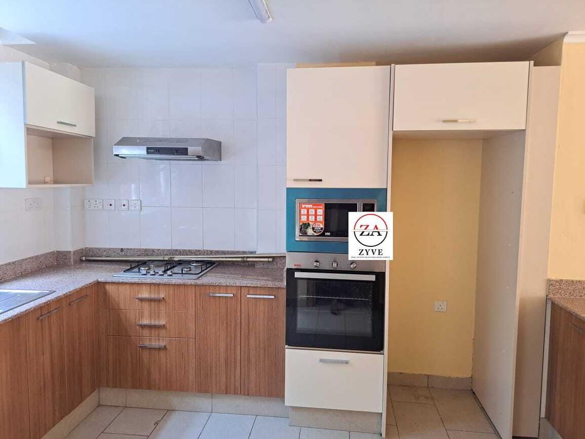 3 Bed Apartment with En Suite at Kilimani - 4