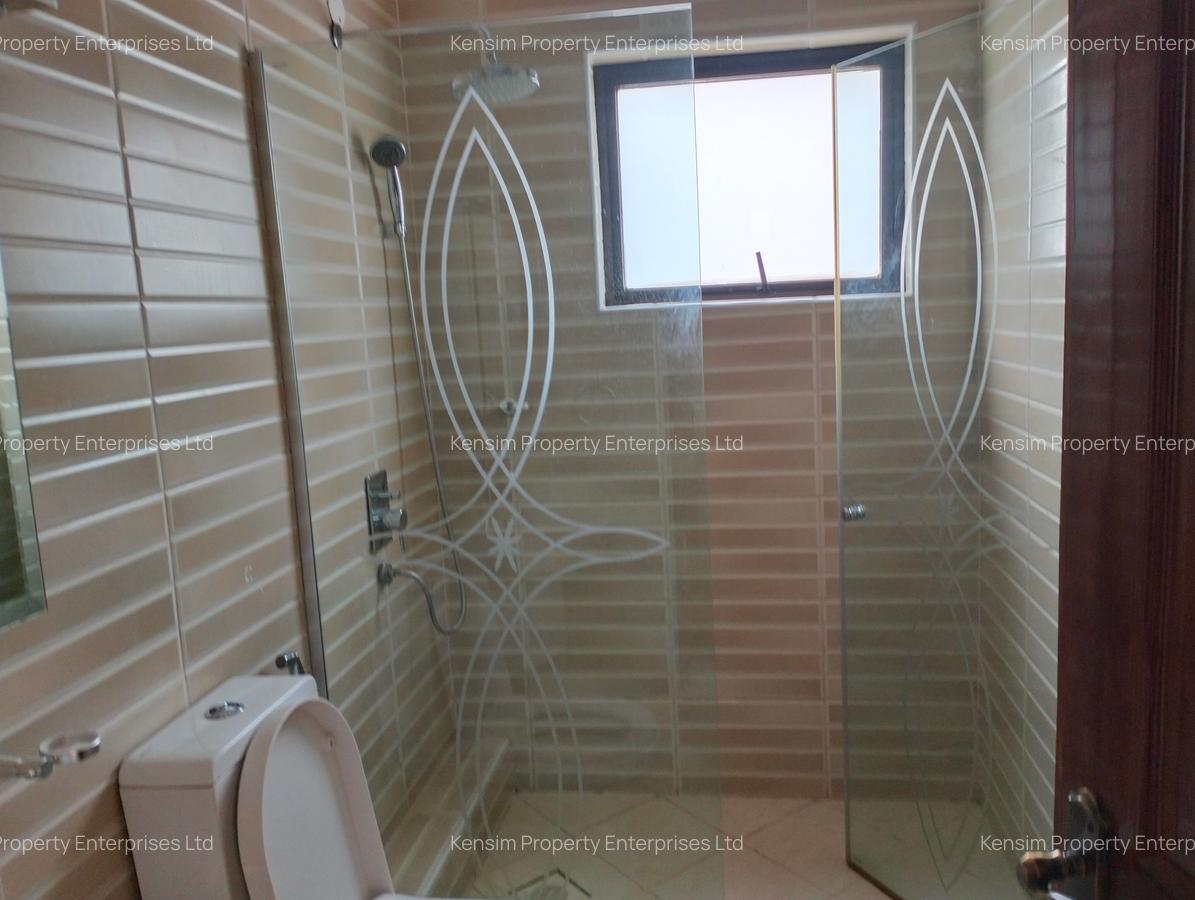 5 Bed Townhouse with En Suite in Westlands Area - 15