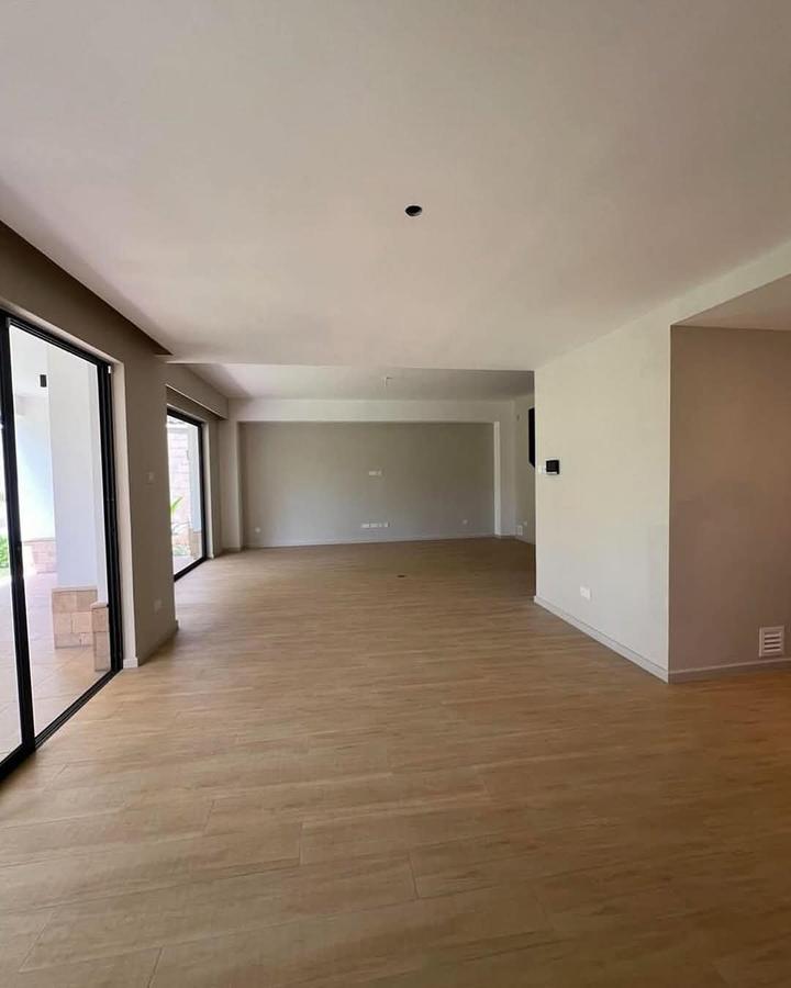 5 Bed House with En Suite in Westlands Area - 2