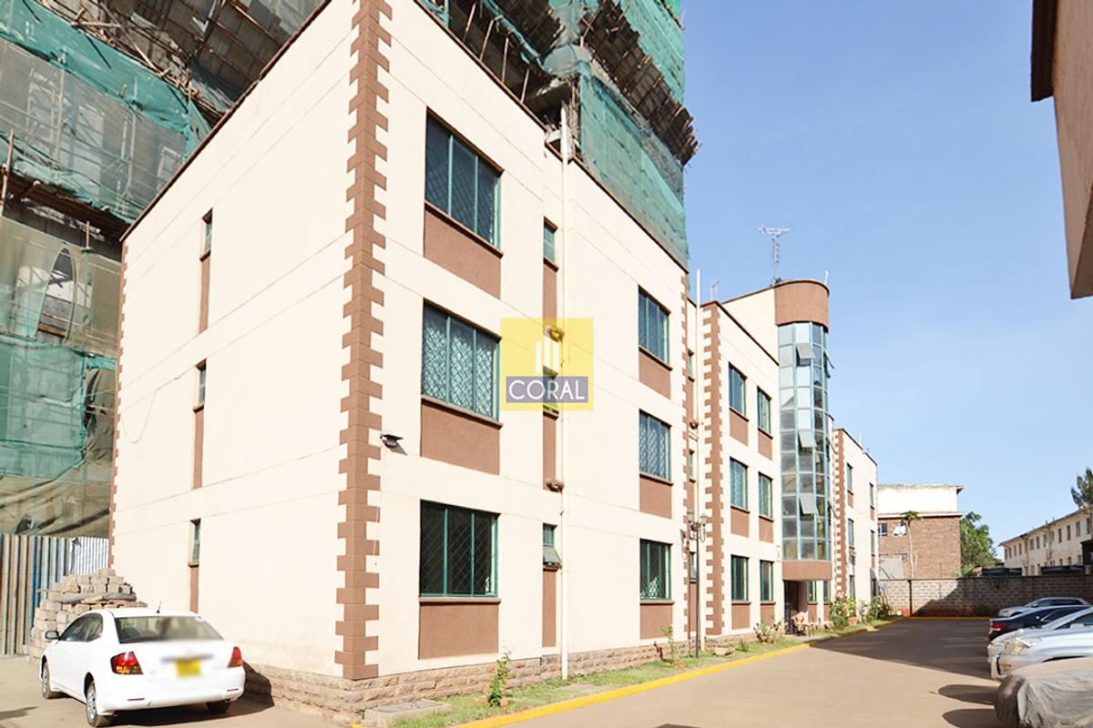 4 Bed Apartment with Parking in Parklands - 20