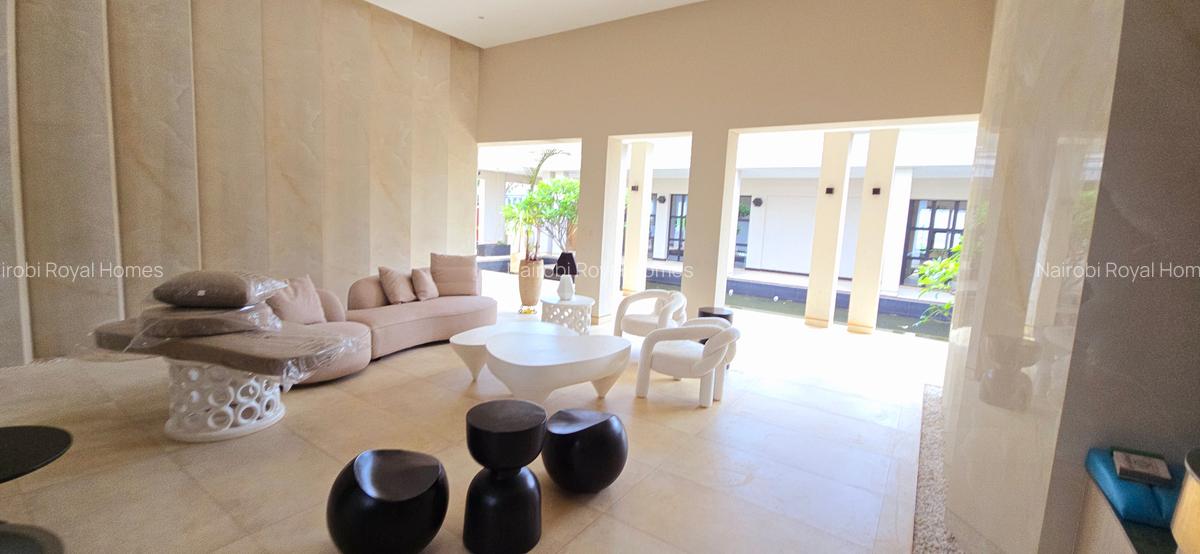 4 Bed House with En Suite at Palm Valley - 12