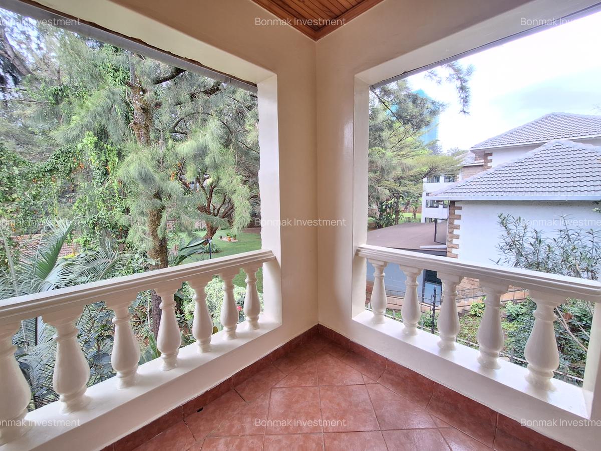 4 Bed Townhouse with En Suite at Lavington Estate - 15