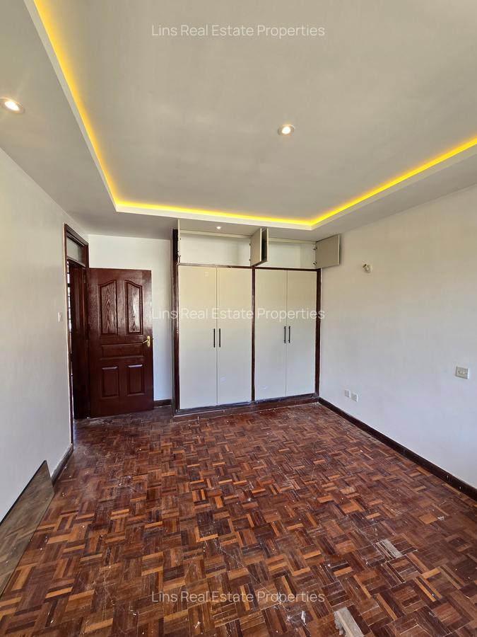 4 Bed Townhouse with En Suite in Lavington - 15