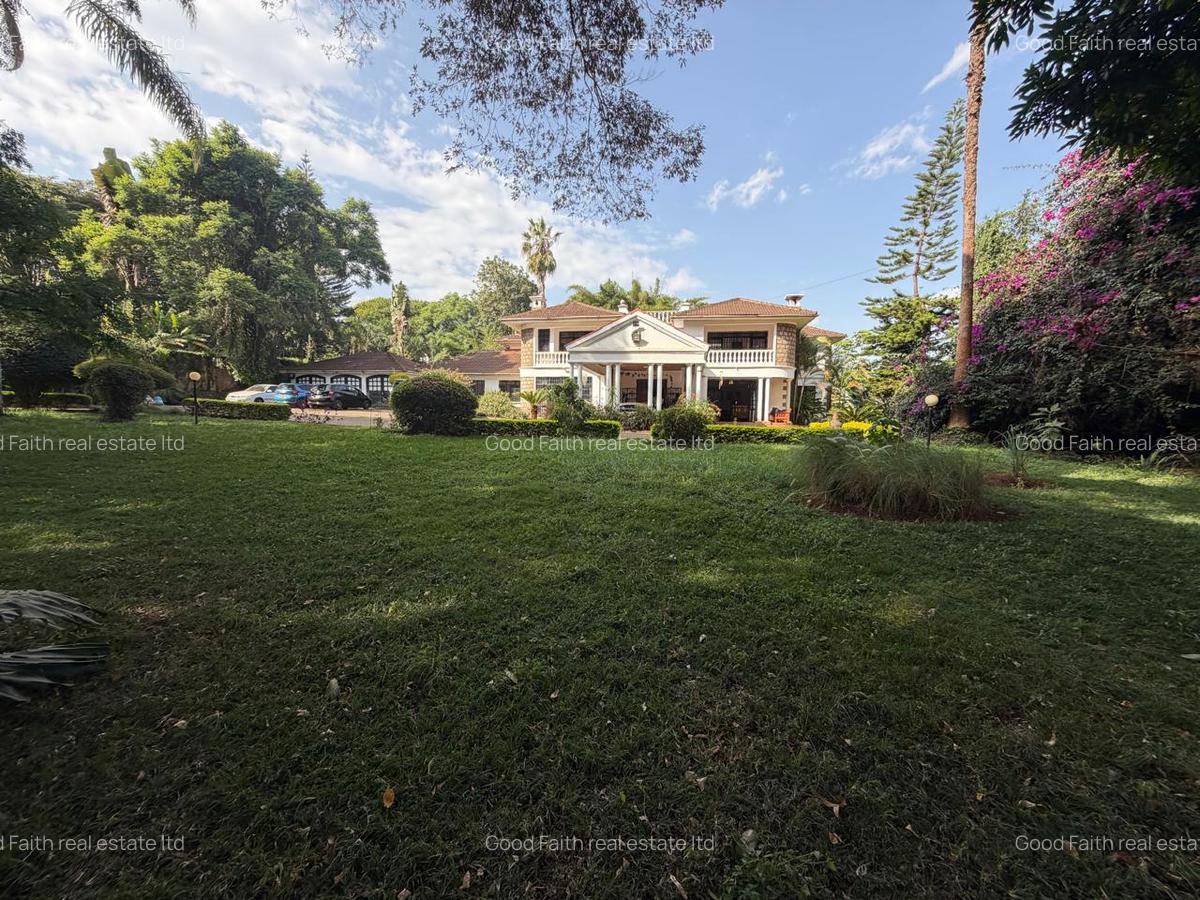 6 Bed House with En Suite in Runda - 10