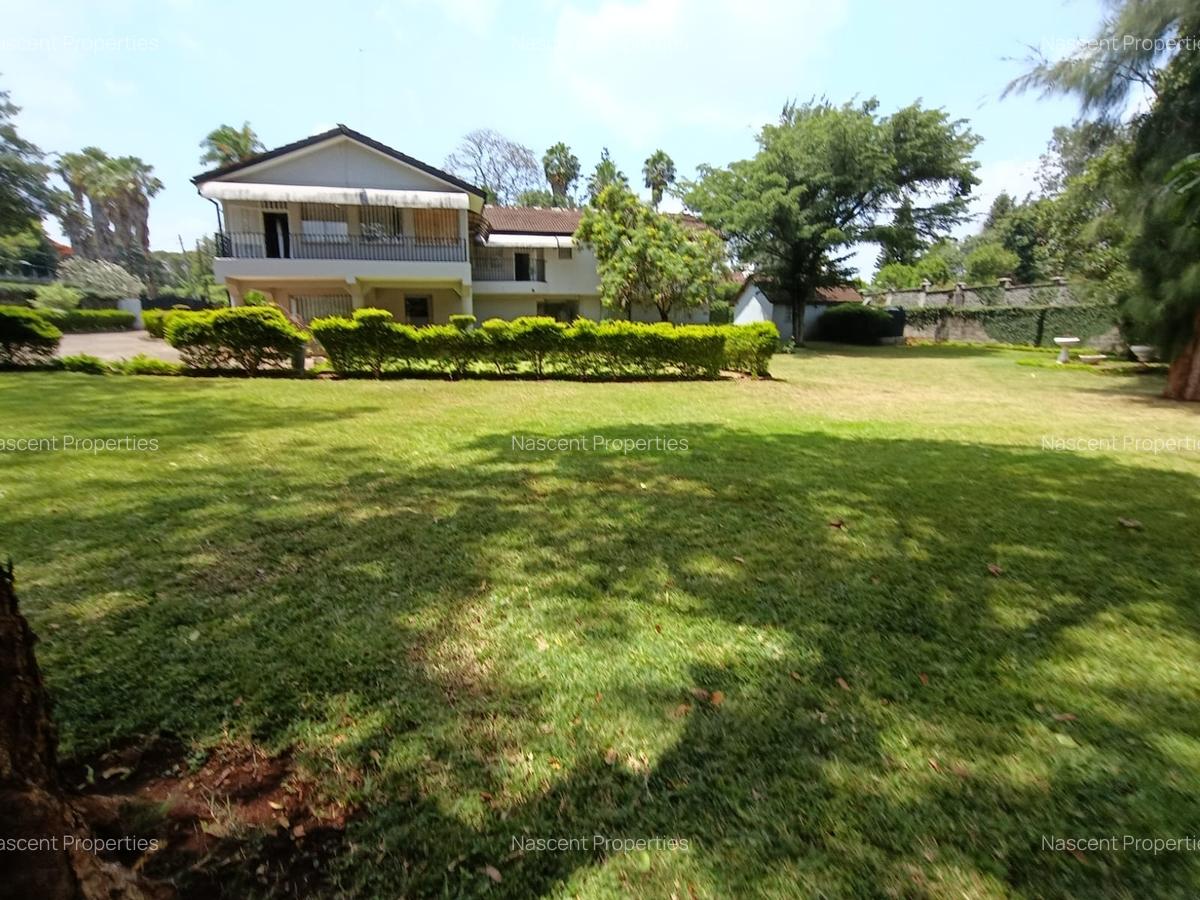 5 Bed House with En Suite in Nyari - 1
