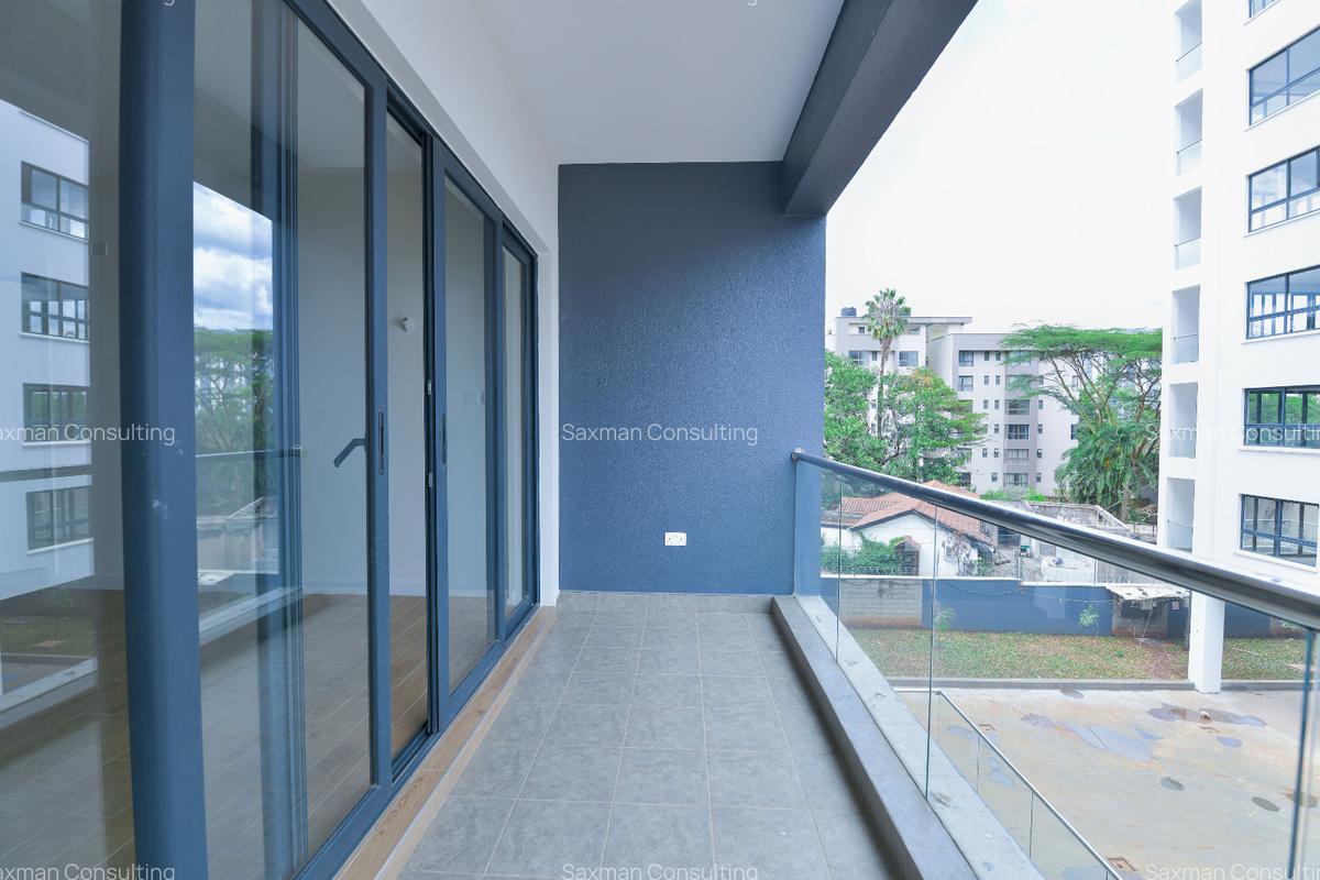 1 Bed Apartment with En Suite in Lavington - 5