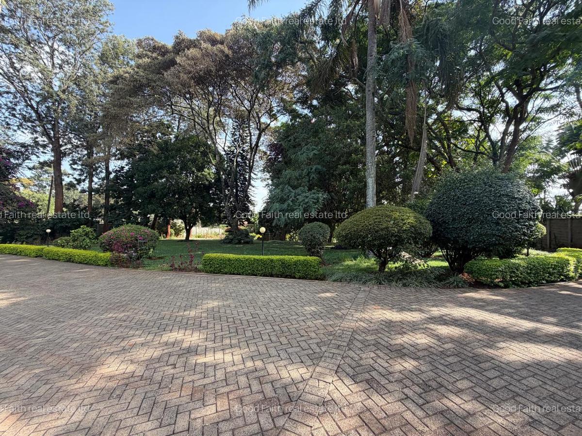 6 Bed House with En Suite in Runda - 7