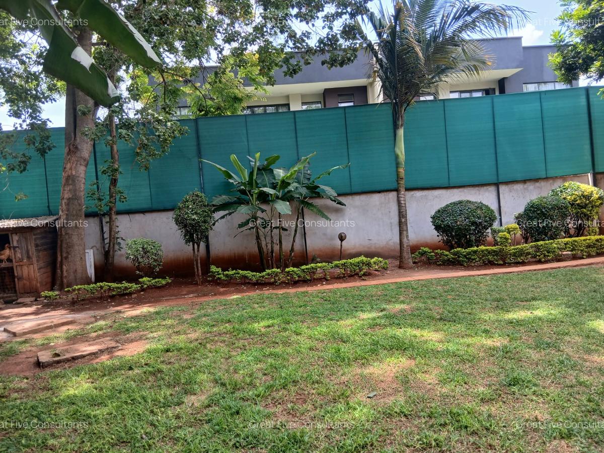 5 Bed Villa with En Suite in Runda - 16