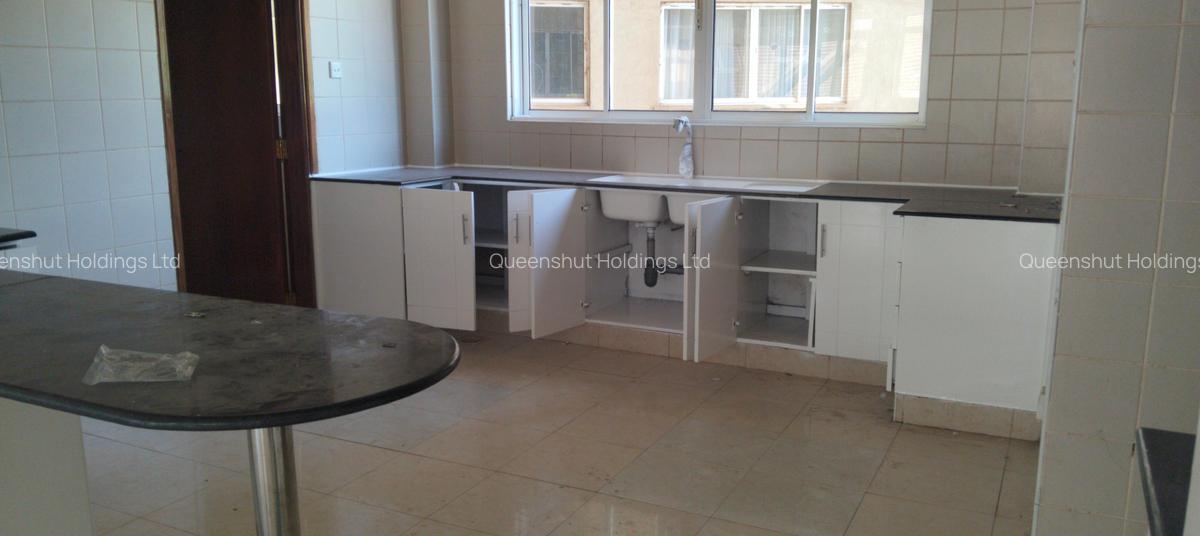 3 Bed Apartment with En Suite in Westlands Area - 1