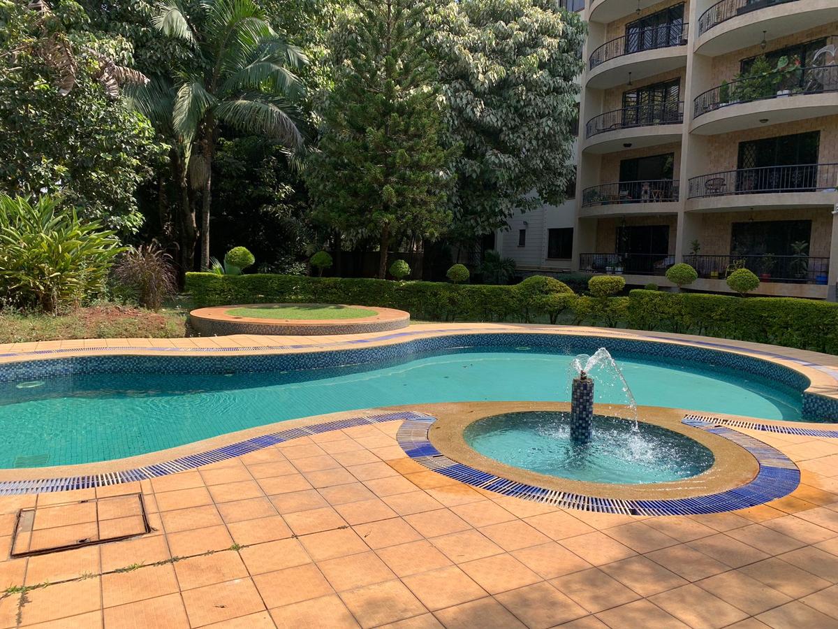 3 Bed Apartment with En Suite in Lavington - 1