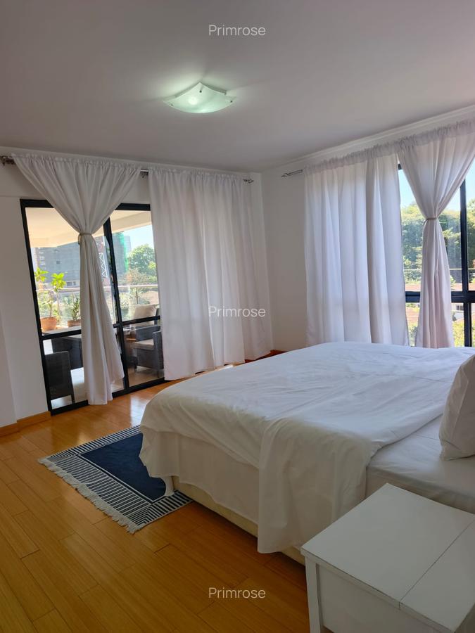 Serviced 3 Bed Apartment with En Suite in Brookside - 10