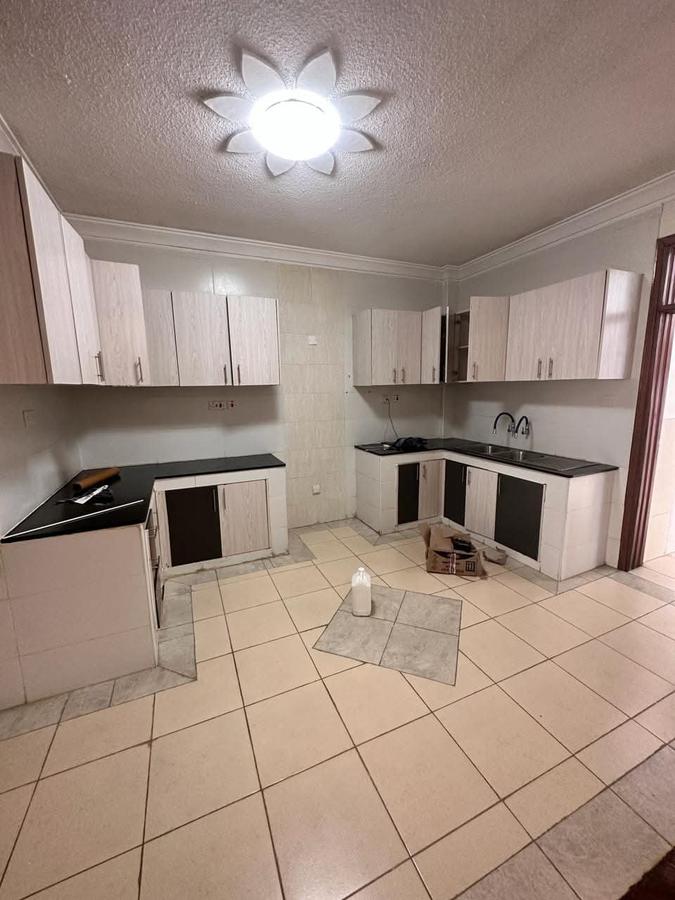 3 Bed Apartment with En Suite at Marula Lane - 7