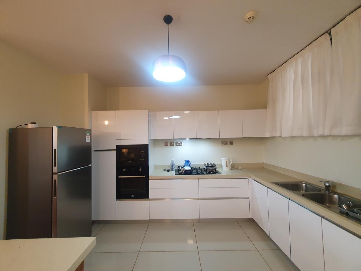 Furnished 3 Bed Apartment with En Suite at 6Th Parklands - 5