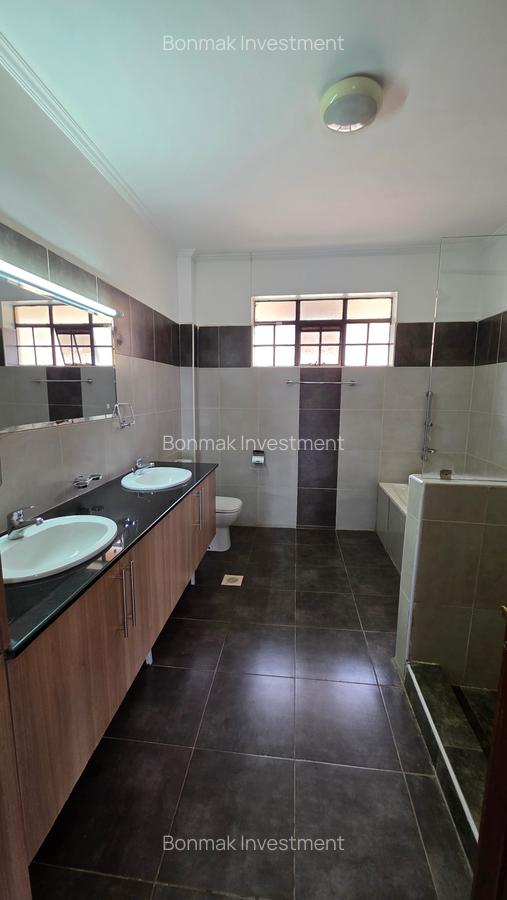5 Bed Townhouse with En Suite at Kitisuru - 19