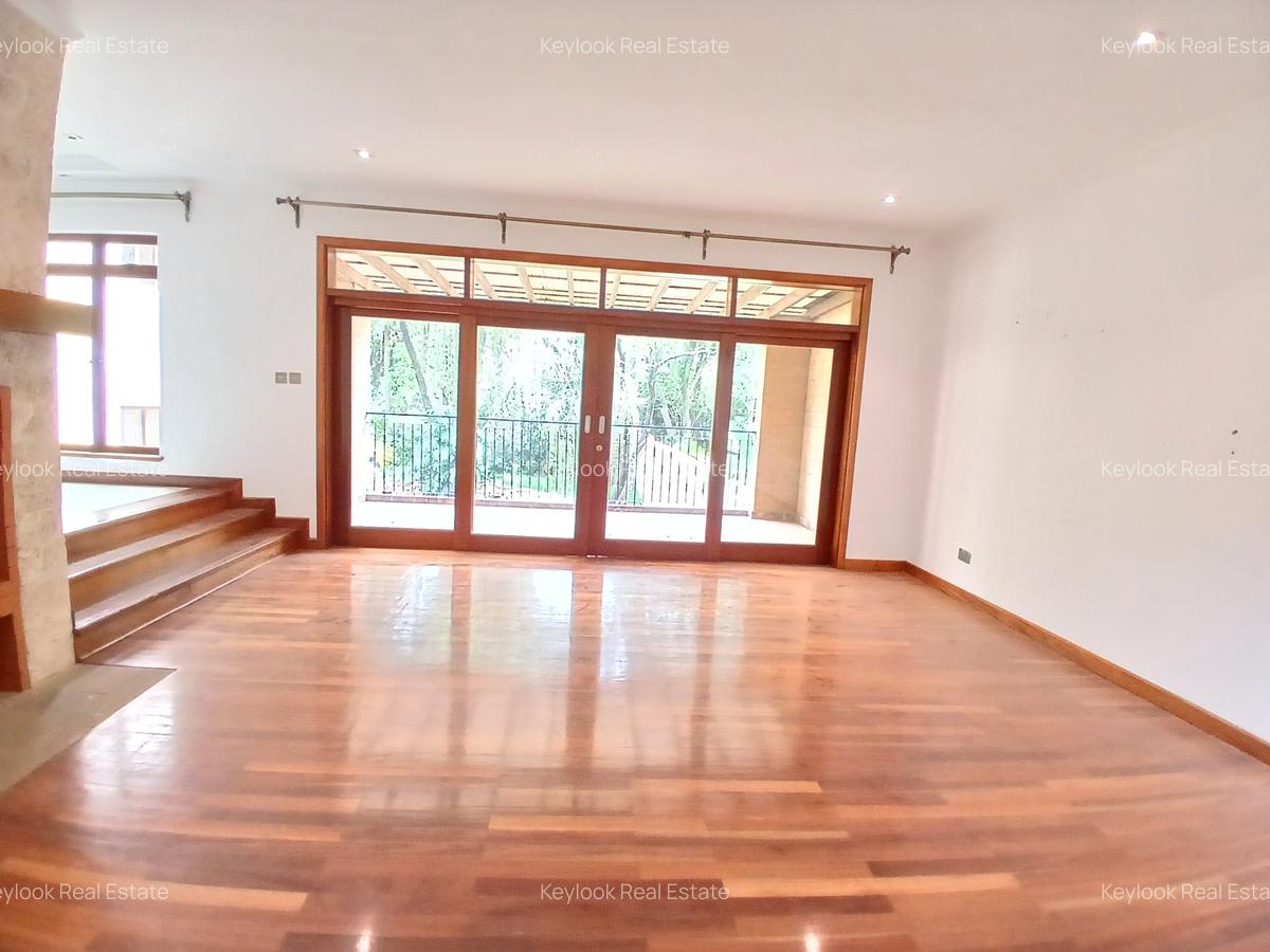 5 Bed Townhouse with En Suite at Lavington - 9