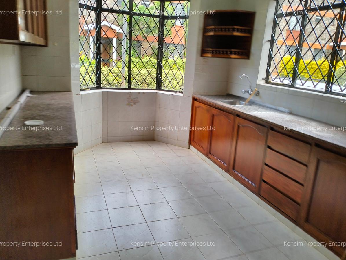 4 Bed Townhouse with En Suite in Lavington - 13