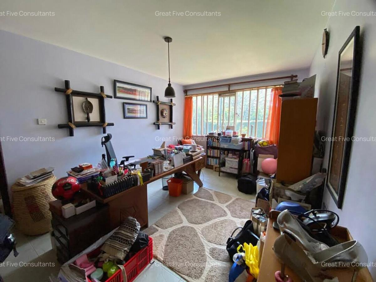 5 Bed Villa with Staff Quarters in Runda - 13